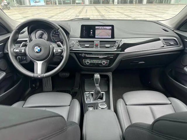 BMW 1 Series 2019 120i Leading Type M Sports suit interior photo 13 BMW 1 Series 2019 120i Leading Type M Sports suit interior photo 13