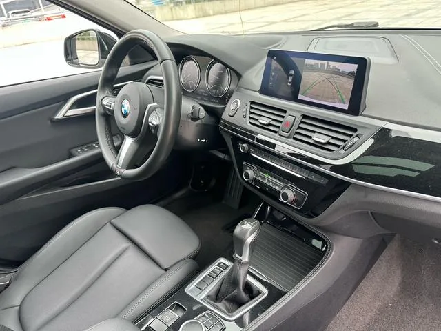 BMW 1 Series 2019 120i Leading Type M Sports suit interior photo 14 BMW 1 Series 2019 120i Leading Type M Sports suit interior photo 14