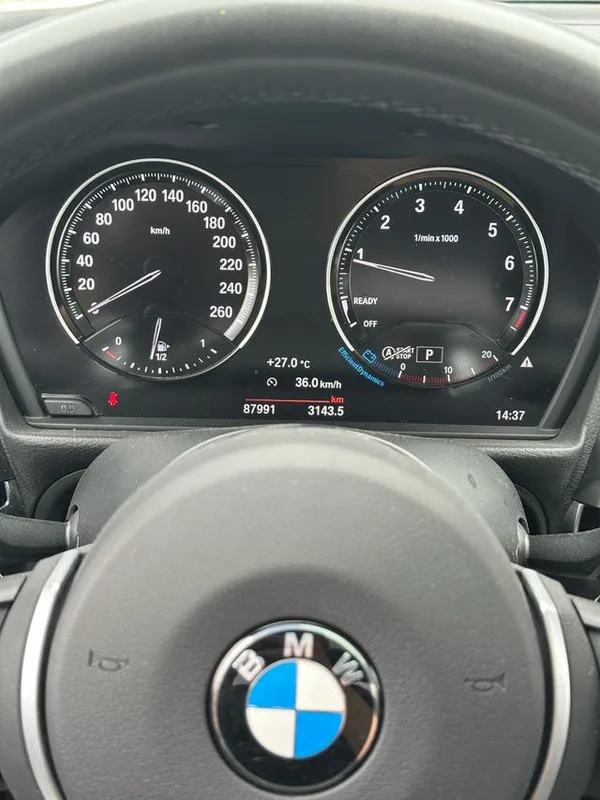 BMW 1 Series 2019 120i Leading Type M Sports suit interior photo 15 BMW 1 Series 2019 120i Leading Type M Sports suit interior photo 15