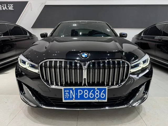BMW 7 Series 2021 740Li xDrive Tipo administrativo Traje de lujo exterior foto 2 BMW 7 Series 2021 740Li xDrive Tipo administrativo Traje de lujo exterior foto 2