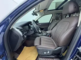 BMW X3 2021 xDrive25i Роскошный набор интерьер фото 13 BMW X3 2021 xDrive25i Роскошный набор интерьер фото 13