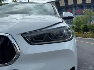 BMW X2 2021 sDrive25i Лидирующий M Спортивный костюм интерьер фото 19 BMW X2 2021 sDrive25i Лидирующий M Спортивный костюм интерьер фото 19