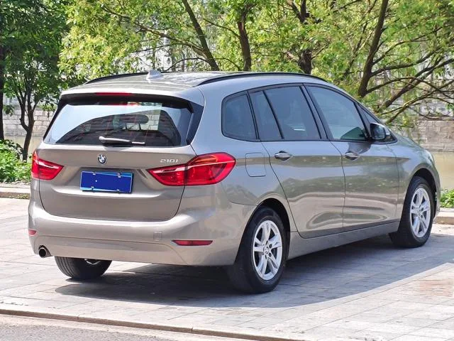 BMW 2 Series Touring 2016 218i Leading Type exterior photo 4 BMW 2 Series Touring 2016 218i Leading Type exterior photo 4