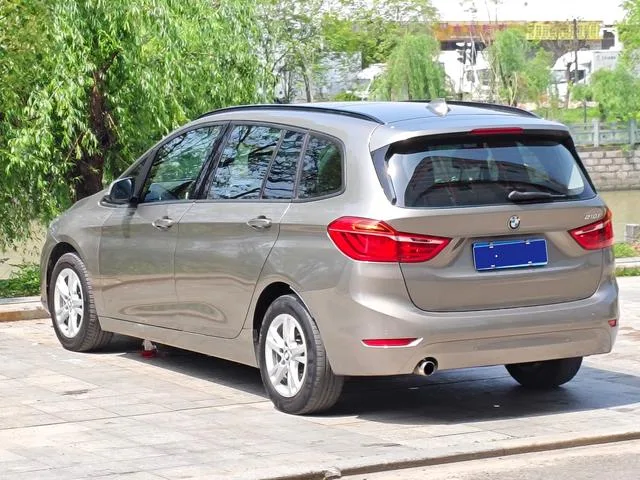 BMW 2 Series Touring 2016 218i Leading Type exterior photo 6 BMW 2 Series Touring 2016 218i Leading Type exterior photo 6