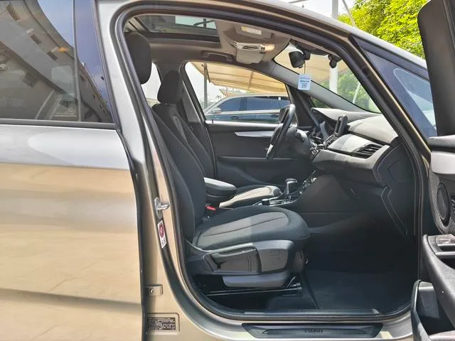 BMW 2 Series Touring 2016 218i Leading Type interior photo 13 BMW 2 Series Touring 2016 218i Leading Type interior photo 13