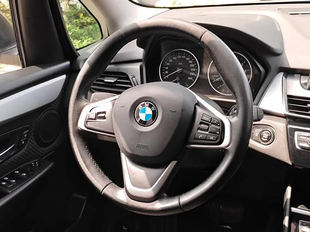 BMW 2 Series Touring 2016 218i Leading Type interior photo 17 BMW 2 Series Touring 2016 218i Leading Type interior photo 17