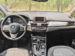 BMW 2 Series Touring 2016 218i Leading Type interior photo 18 BMW 2 Series Touring 2016 218i Leading Type interior photo 18