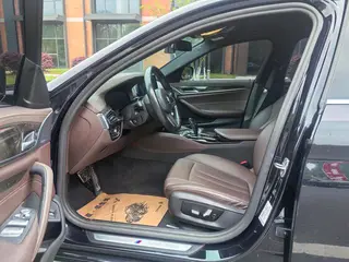 BMW 5 Series 2020 525Li M Sports suit interior photo 7 BMW 5 Series 2020 525Li M Sports suit interior photo 7