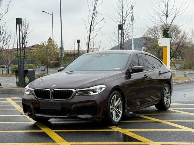 BMW 6 Series GT 2020 630i M Conjunto deportivo exterior foto 1 BMW 6 Series GT 2020 630i M Conjunto deportivo exterior foto 1