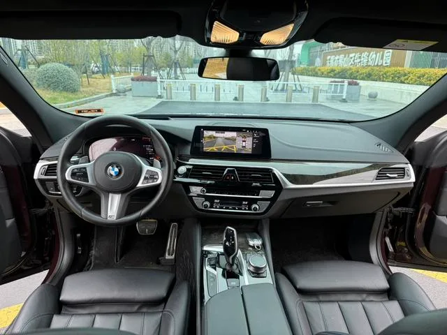 BMW 6 Series GT 2020 630i M Conjunto deportivo interior foto 7 BMW 6 Series GT 2020 630i M Conjunto deportivo interior foto 7