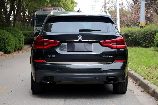 BMW X3 2020 xDrive28i M Ensemble de sport extérieur photo 6 BMW X3 2020 xDrive28i M Ensemble de sport extérieur photo 6