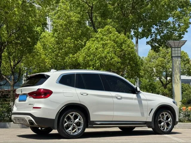 BMW X3 2019 xDrive28i Luxury Set exterior photo 5 BMW X3 2019 xDrive28i Luxury Set exterior photo 5