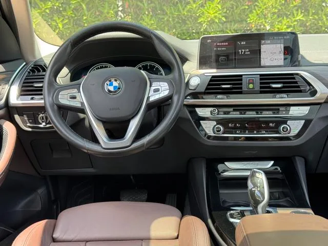 BMW X3 2019 xDrive28i Luxury Set interior photo 16 BMW X3 2019 xDrive28i Luxury Set interior photo 16