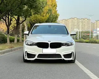BMW 3 Series GT 2019 320i Estilo de moda exterior foto 2 BMW 3 Series GT 2019 320i Estilo de moda exterior foto 2