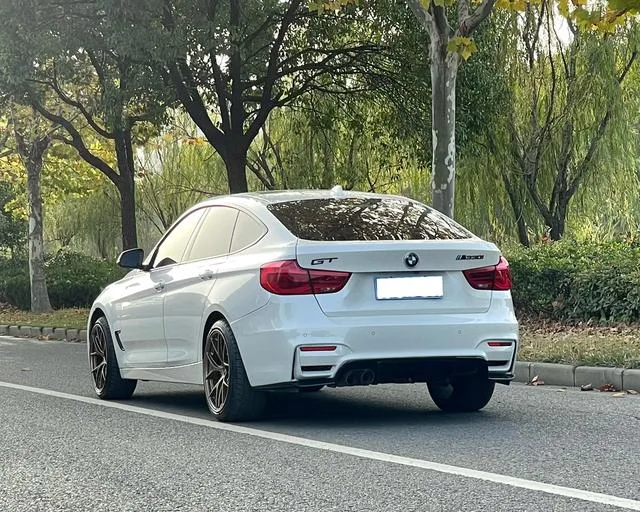 BMW 3 Series GT 2019 320i Estilo de moda exterior foto 5 BMW 3 Series GT 2019 320i Estilo de moda exterior foto 5