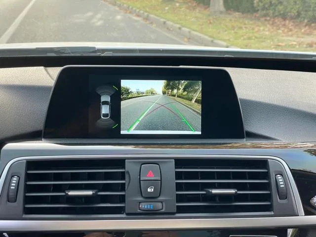 BMW 3 Series GT 2019 320i Estilo de moda interior foto 14 BMW 3 Series GT 2019 320i Estilo de moda interior foto 14