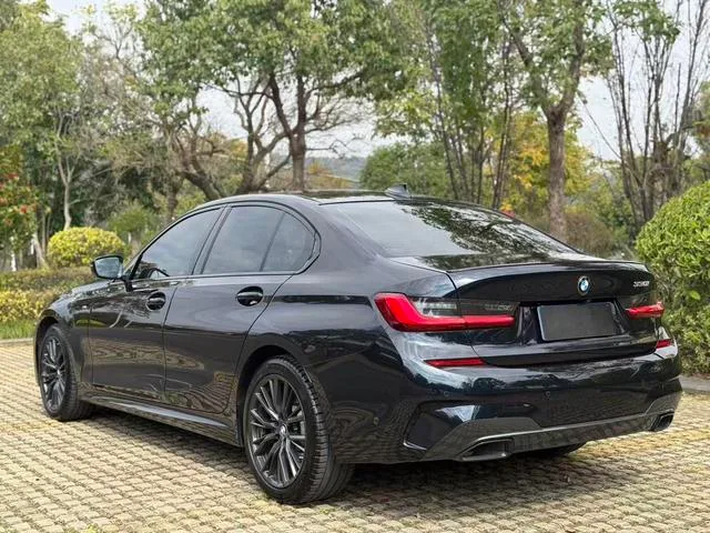 BMW 3 Series 2020 330i M Sports Night Suit interior photo 11 BMW 3 Series 2020 330i M Sports Night Suit interior photo 11