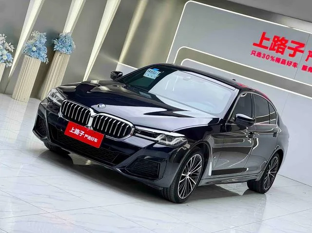 BMW 5 Series 2021 530Li Líder M Conjunto deportivo exterior foto 1 BMW 5 Series 2021 530Li Líder M Conjunto deportivo exterior foto 1