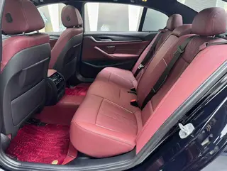BMW 5 Series 2021 530Li Líder M Conjunto deportivo interior foto 14 BMW 5 Series 2021 530Li Líder M Conjunto deportivo interior foto 14