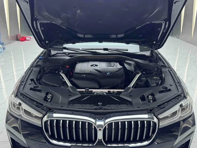 BMW 5 Series 2021 530Li Líder M Conjunto deportivo interior foto 17 BMW 5 Series 2021 530Li Líder M Conjunto deportivo interior foto 17