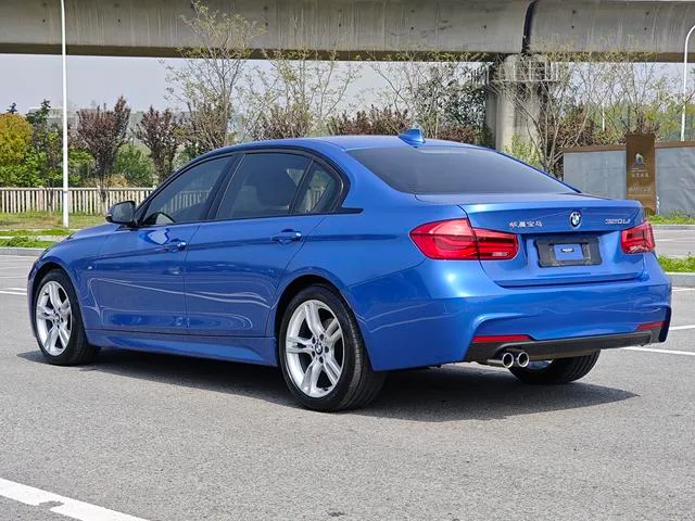 BMW 3 Series 2017 320Li M Deporte exterior foto 6 BMW 3 Series 2017 320Li M Deporte exterior foto 6