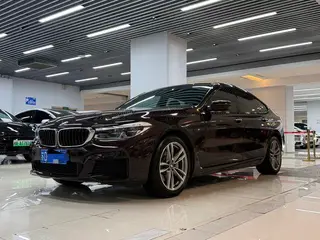 BMW 6 Series GT 2018 630i M Sports suit