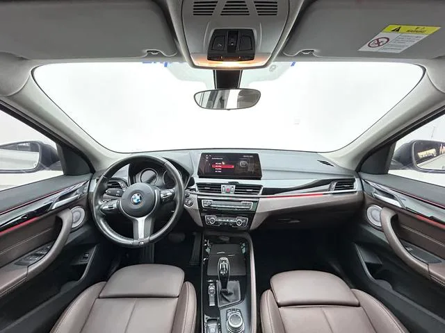 BMW X1 2021 Модификация sDrive20Li Премиум-класса экстерьер фото 6 BMW X1 2021 Модификация sDrive20Li Премиум-класса экстерьер фото 6