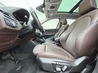 BMW X1 2021 Модификация sDrive20Li Премиум-класса экстерьер фото 7 BMW X1 2021 Модификация sDrive20Li Премиум-класса экстерьер фото 7