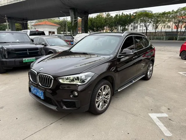 BMW X1 2019 sDrive20Li Leading Type exterior photo 1 BMW X1 2019 sDrive20Li Leading Type exterior photo 1