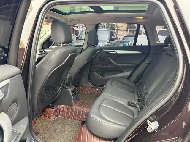 BMW X1 2019 sDrive20Li Leading Type interior photo 8 BMW X1 2019 sDrive20Li Leading Type interior photo 8