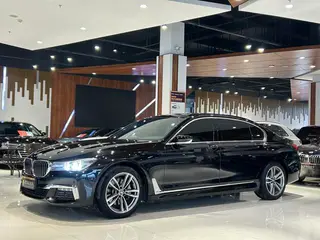 BMW 7 Series 2018 730Li Líder M Conjunto deportivo exterior foto 1 BMW 7 Series 2018 730Li Líder M Conjunto deportivo exterior foto 1