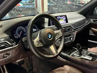 BMW 7 Series 2018 730Li Líder M Conjunto deportivo exterior foto 4 BMW 7 Series 2018 730Li Líder M Conjunto deportivo exterior foto 4