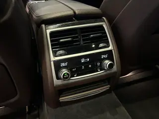 BMW 7 Series 2018 730Li Líder M Conjunto deportivo interior foto 13 BMW 7 Series 2018 730Li Líder M Conjunto deportivo interior foto 13