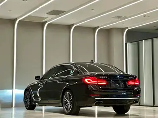 BMW 5 Series 2020 530Li Administrative Luxury Set exterior photo 4 BMW 5 Series 2020 530Li Administrative Luxury Set exterior photo 4