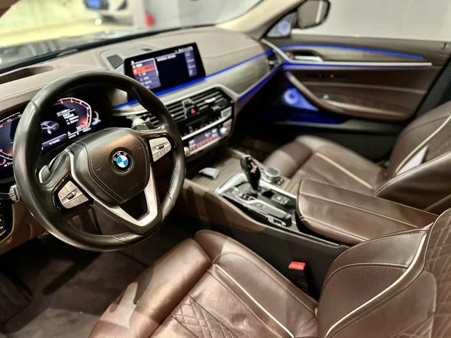 BMW 5 Series 2020 530Li Administrative Luxury Set interior photo 8 BMW 5 Series 2020 530Li Administrative Luxury Set interior photo 8