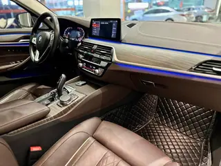 BMW 5 Series 2020 530Li Administrative Luxury Set interior photo 9 BMW 5 Series 2020 530Li Administrative Luxury Set interior photo 9