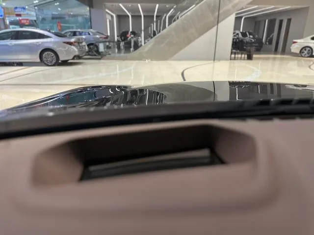 BMW 5 Series 2020 530Li Administrative Luxury Set interior photo 12 BMW 5 Series 2020 530Li Administrative Luxury Set interior photo 12
