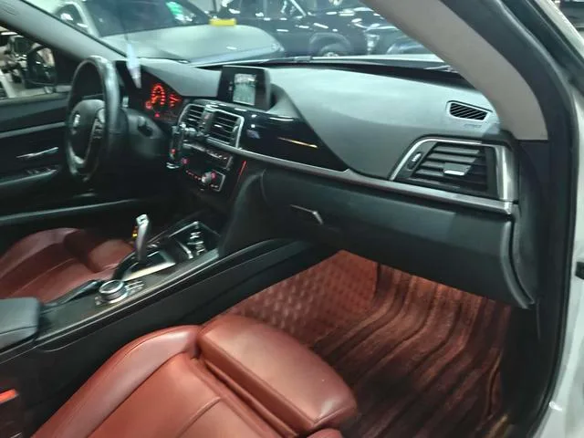 BMW 3 Series GT 2019 320i Style tendance intérieur photo 7 BMW 3 Series GT 2019 320i Style tendance intérieur photo 7