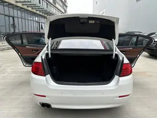 BMW 5 Series 2017 520Li Estilo elegante exterior foto 8 BMW 5 Series 2017 520Li Estilo elegante exterior foto 8