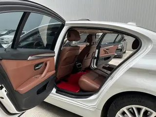 BMW 5 Series 2017 520Li Estilo elegante interior foto 10 BMW 5 Series 2017 520Li Estilo elegante interior foto 10