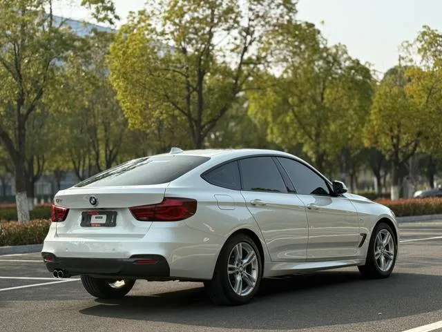 BMW 3 Series GT 2019 320i M Sports suit exterior photo 4 BMW 3 Series GT 2019 320i M Sports suit exterior photo 4
