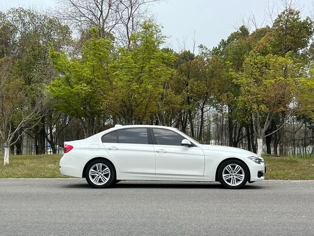 BMW 3 Series 2017 320Li Estilo de moda exterior foto 4 BMW 3 Series 2017 320Li Estilo de moda exterior foto 4