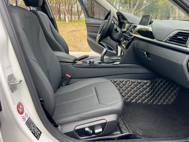 BMW 3 Series 2017 320Li Estilo de moda interior foto 12 BMW 3 Series 2017 320Li Estilo de moda interior foto 12
