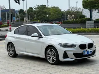 BMW 1 Series 2019 120i Leading Type M Sports suit exterior photo 3 BMW 1 Series 2019 120i Leading Type M Sports suit exterior photo 3