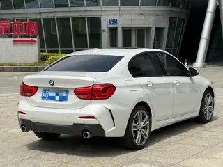 BMW 1 Series 2019 120i Leading Type M Sports suit exterior photo 4 BMW 1 Series 2019 120i Leading Type M Sports suit exterior photo 4