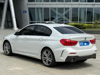 BMW 1 Series 2019 120i Leading Type M Sports suit interior photo 6 BMW 1 Series 2019 120i Leading Type M Sports suit interior photo 6