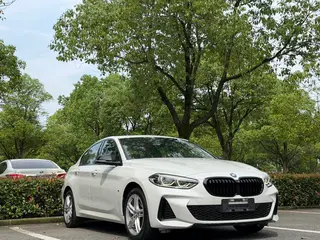 BMW 1 Series 2021 Restyling 120i M Sports Obsidian Night Edition exterior photo 3 BMW 1 Series 2021 Restyling 120i M Sports Obsidian Night Edition exterior photo 3