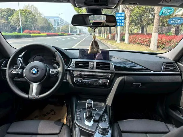 BMW 3 Series 2018 320Li Leading Type M Sports suit interior photo 7 BMW 3 Series 2018 320Li Leading Type M Sports suit interior photo 7