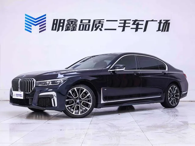 BMW 7 Series 2019 740Li Líder M Conjunto deportivo exterior foto 3 BMW 7 Series 2019 740Li Líder M Conjunto deportivo exterior foto 3