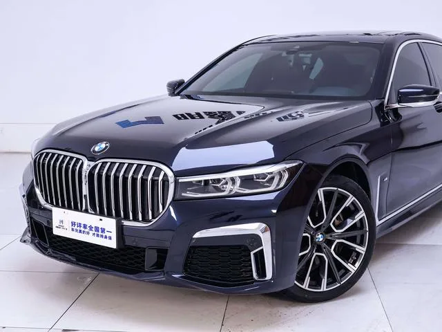 BMW 7 Series 2019 740Li Líder M Conjunto deportivo exterior foto 4 BMW 7 Series 2019 740Li Líder M Conjunto deportivo exterior foto 4